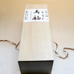 日本酒通販・酒蔵グルメショップ吟風の寿福は豪華木箱でお届けいたします